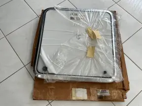 1hxlbdwt Bomar / Pompanette Hatch 24 X Low Profile Aluminum Frame White Top Only With Locks Hinges