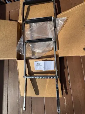 L08e3102 Gg Schmitt And Sons 3-step Top Pocket-mount Fixed Stainless Steel Ladder