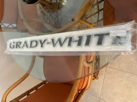 10-0898 Grady White Hull Logo Chrome/magnesium 2021 180 - 285 #