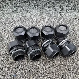 Heyco 1-1/4 5.5mm Inch Npt Connecter. 13 Hole Qty 8