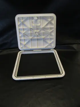 520-725 Innovative Product Solutions Deck Hatch 18 1/8 Inch X 16 1/4 White Boat