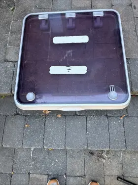 38670090 Lewmar Ocean Series Hatch Size 70. Used Condition. Needs New Handle And Seal