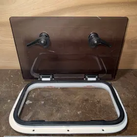 399204996 Lewmar Flush 3g Size 20 Hatch With Standar Grey Acrylic