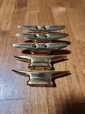 042104 Sea-dog 5 Brass Cleat Closed Base 4 Inch