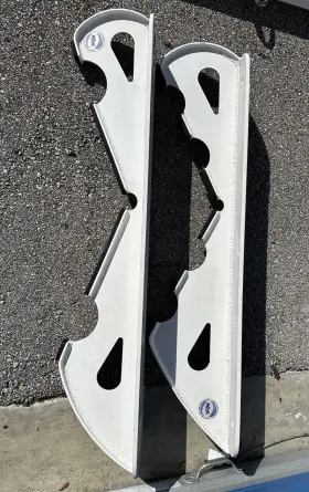 1152 Yrm Mountable Standard Chocks For Boats And Personal Water Craft Usa 10 9/16